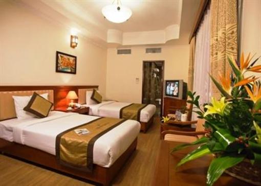 фото отеля Cherry II Hotel