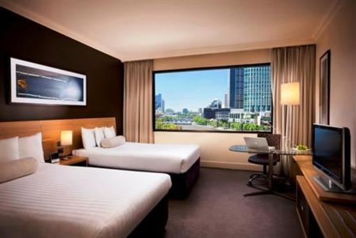 фото отеля Crowne Plaza Melbourne