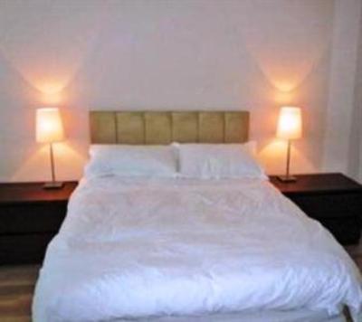 фото отеля Urban Abode Hotel Basingstoke