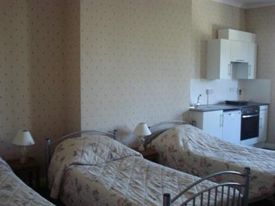 фото отеля Folkestone Prime Court Hotel
