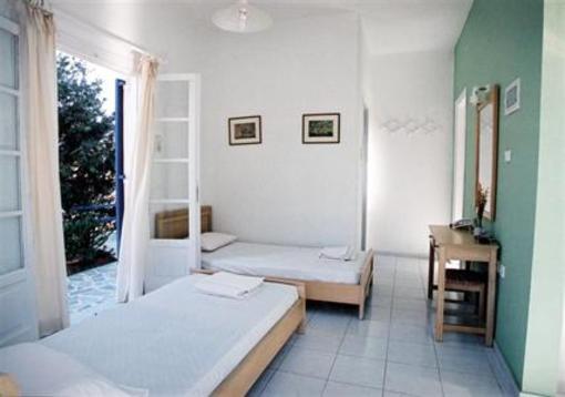 фото отеля Glarontas Apartments