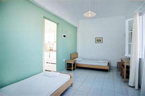 фото отеля Glarontas Apartments