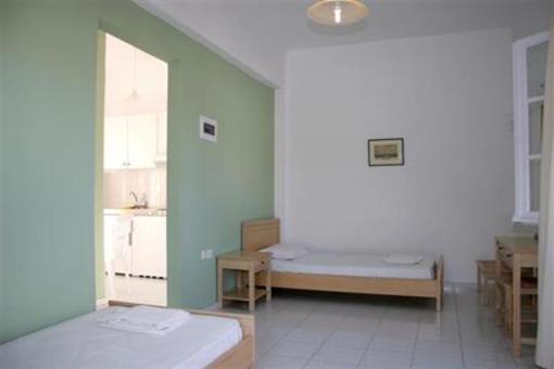 фото отеля Glarontas Apartments