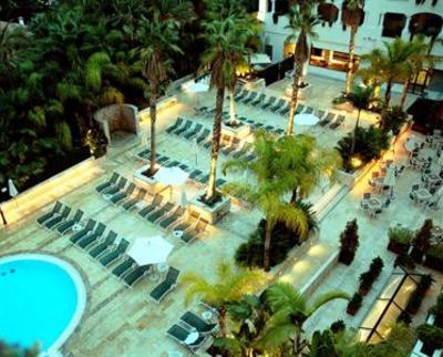 фото отеля Guadalpin Suites