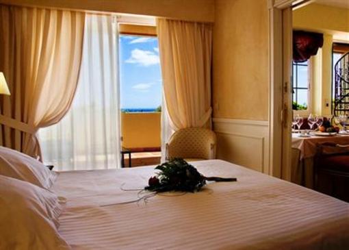 фото отеля Guadalpin Suites