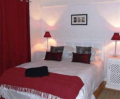 фото отеля River Road Guest House