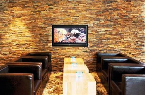 фото отеля Motel One Berlin-Dreilinden