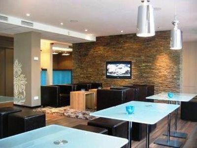 фото отеля Motel One Berlin-Dreilinden