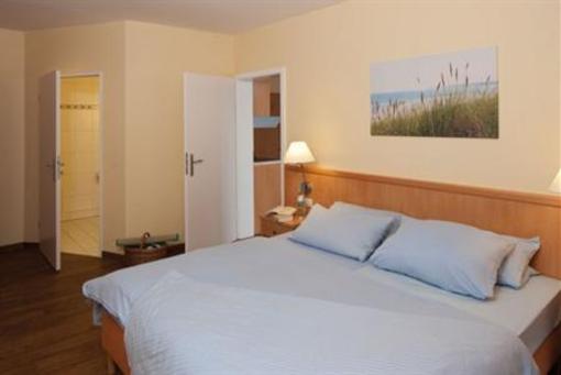 фото отеля Strandhotel Weissenhäuser Strand