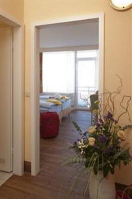 фото отеля Strandhotel Weissenhäuser Strand