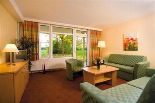 фото отеля Strandhotel Weissenhäuser Strand