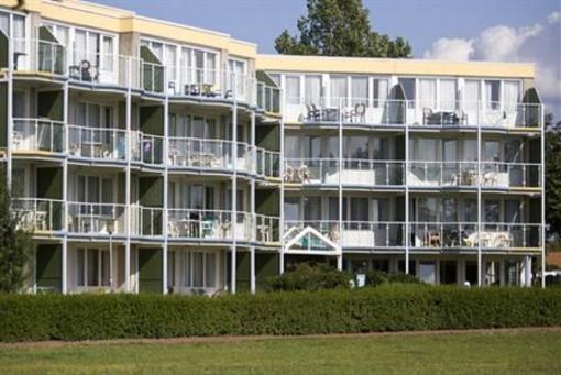 фото отеля Strandhotel Weissenhäuser Strand