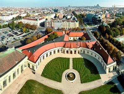 фото отеля Schonbrunn