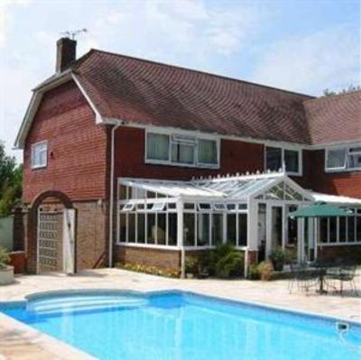 фото отеля Wealden Hall