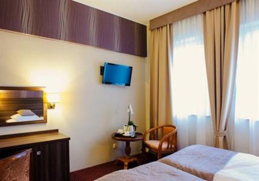 фото отеля Hotel Sevilla Rawa Mazowiecka