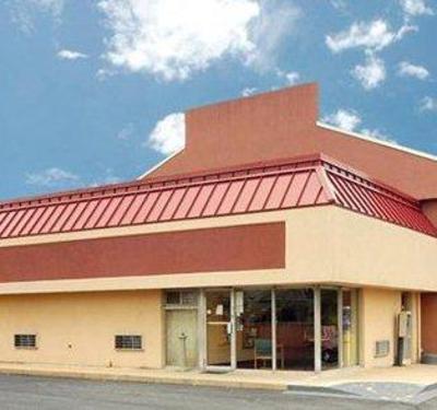 фото отеля Econo Lodge Northeast