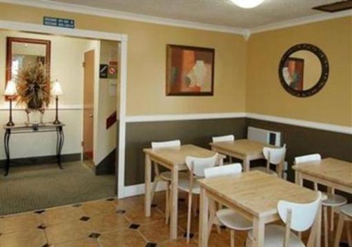 фото отеля Econo Lodge Yakima
