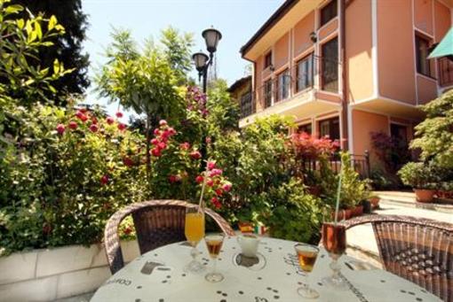 фото отеля Hotel Alafrangite