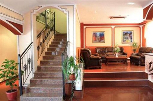 фото отеля Hotel Alafrangite