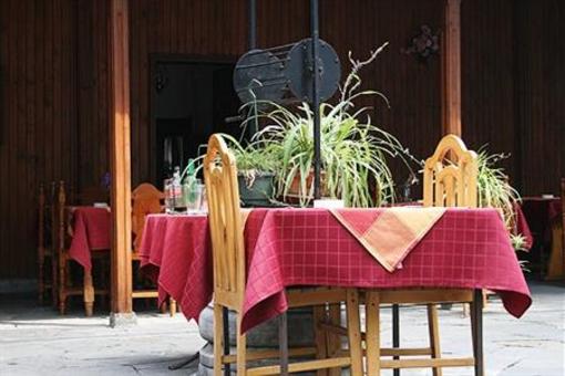 фото отеля Hotel Alafrangite
