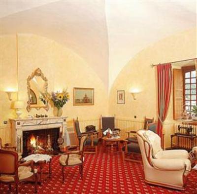фото отеля Hostellerie Le Prieure de Conques - Chateaux et Hotels Collection