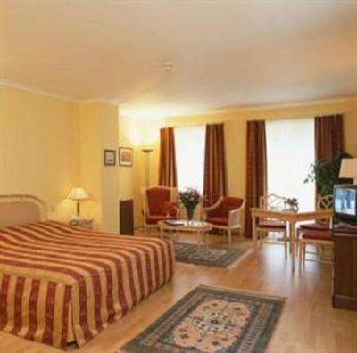фото отеля Hostellerie Le Prieure de Conques - Chateaux et Hotels Collection
