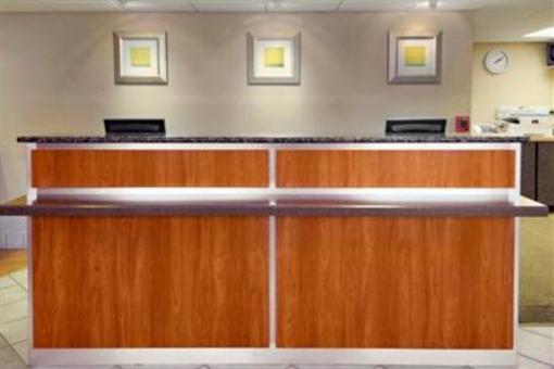фото отеля Red Roof Inn Enfield