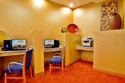 фото отеля Holiday Inn Richmond-Airport