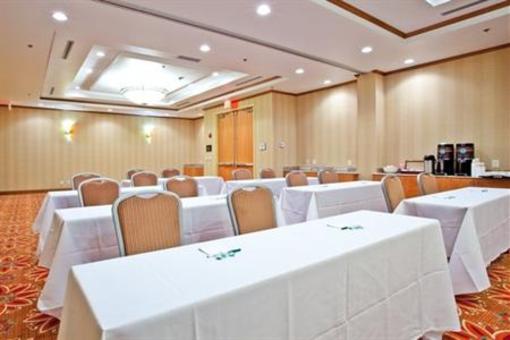фото отеля Holiday Inn Richmond-Airport