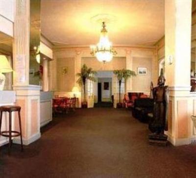 фото отеля Inter Hotel Bristol Aix-les-Bains