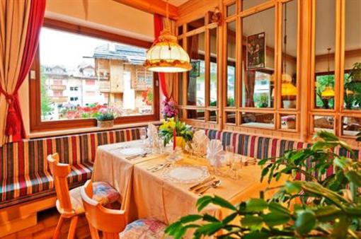 фото отеля Cesa Edelweiss Hotel Campitello di Fassa