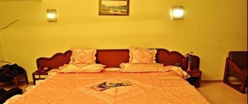 фото отеля Hotel Golden Plaza