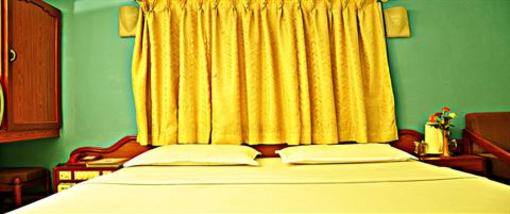 фото отеля Hotel Golden Plaza