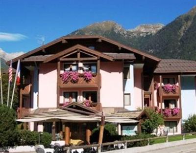 фото отеля Hotel Quadrifoglio Pinzolo
