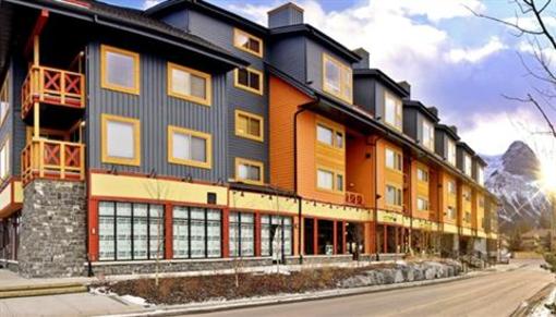 фото отеля Canmore Crossing