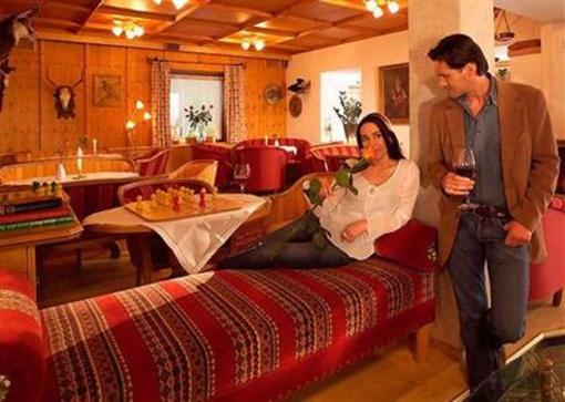 фото отеля Familienhotel Adler