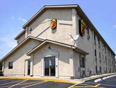 фото отеля Super 8 Cedar Rapids East