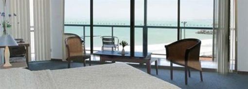 фото отеля Ocean Centre Hotel
