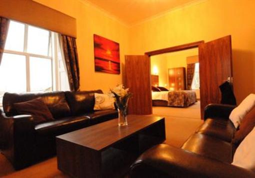 фото отеля Burnhouse Manor Hotel Beith