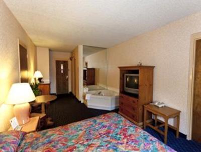 фото отеля Super 8 Motel Port Clinton