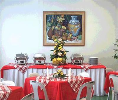фото отеля Greenheights Clubhouse Restobar & Convention Center