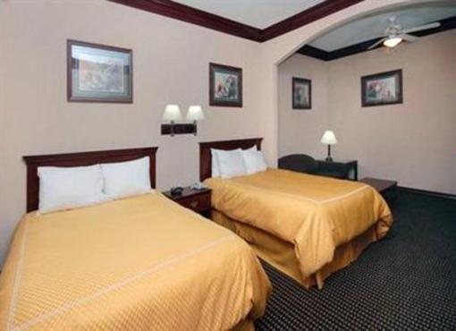 фото отеля Comfort Suites Lake Jackson