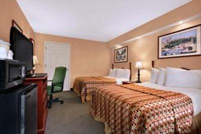 фото отеля Baymont Inn & Suites Tuscaloosa