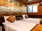 фото отеля Aclass Cruise Halong