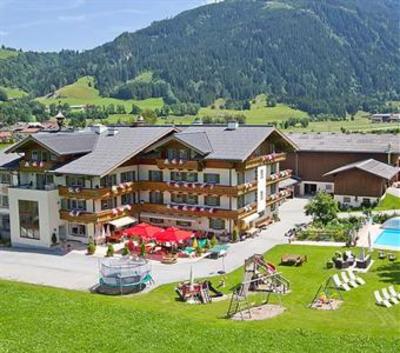 фото отеля Taxerhof Aparthotel Radstadt