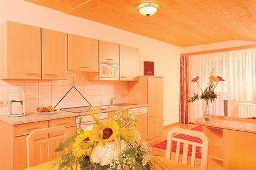 фото отеля Taxerhof Aparthotel Radstadt