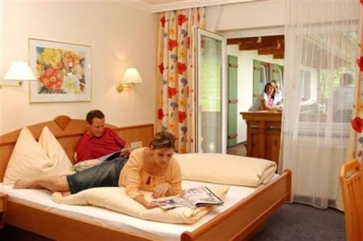 фото отеля Taxerhof Aparthotel Radstadt
