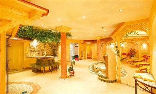 фото отеля Taxerhof Aparthotel Radstadt
