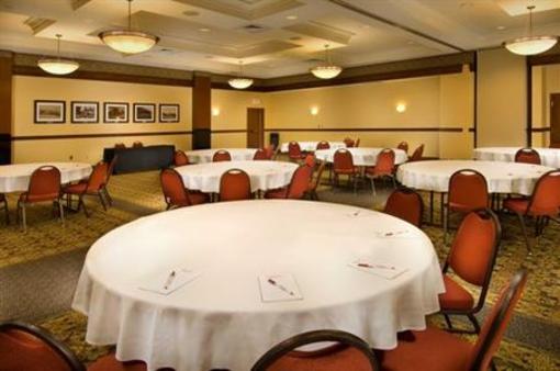 фото отеля Drury Inn & Suites Forest Park