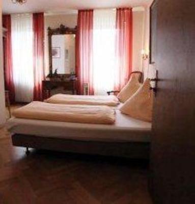 фото отеля Hotel Ratskeller Saarlouis